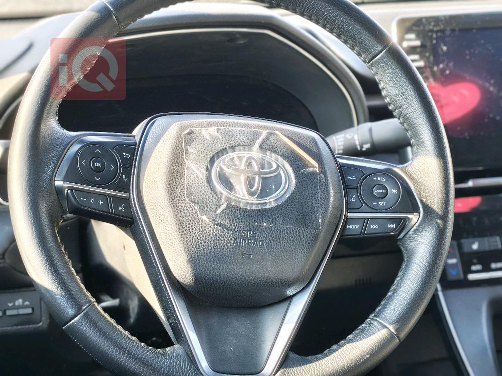 تويوتا أفالون